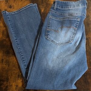 Time and Tru Women's Boot Cut Jeans - Classic Blue